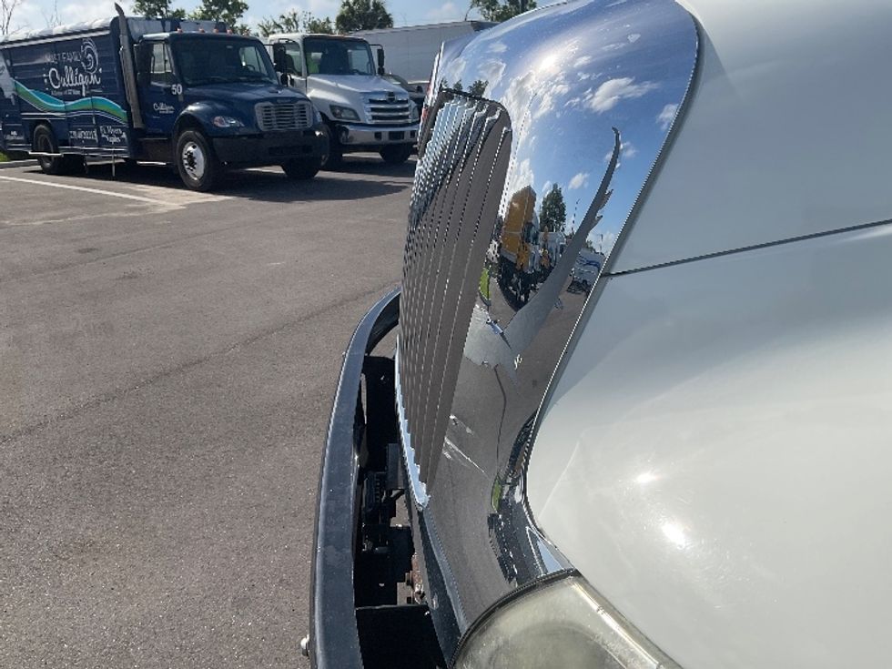 Medium Duty Box Truck-Light and Medium Duty Trucks-International-2021-MV607-Fort Myers-FL-117,731\n\t\tmiles-$ 66,750 - Image 28