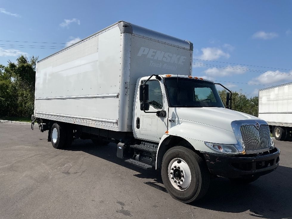 Medium Duty Box Truck-Light and Medium Duty Trucks-International-2021-MV607-Fort Myers-FL-132,541\n\t\tmiles-$ 64,250 - Image 1