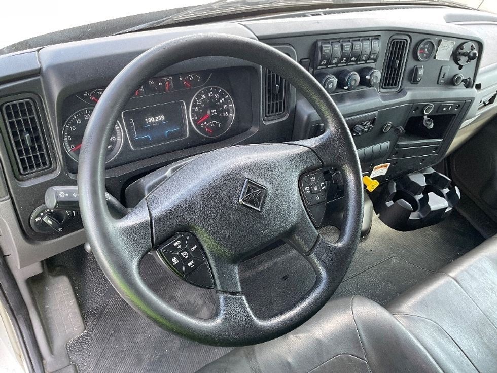 Medium Duty Box Truck-Light and Medium Duty Trucks-International-2021-MV607-Fort Myers-FL-132,541\n\t\tmiles-$ 64,250 - Image 17