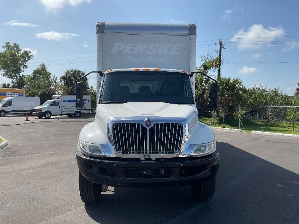 Medium Duty Box Truck-Light and Medium Duty Trucks-International-2021-MV607-Fort Myers-FL-132,541\n\t\tmiles-$ 64,250 - Image 2
