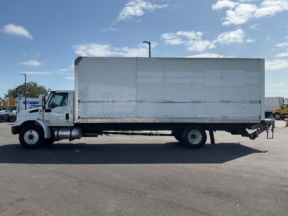 Medium Duty Box Truck-Light and Medium Duty Trucks-International-2021-MV607-Fort Myers-FL-132,541\n\t\tmiles-$ 64,250 - Image 4