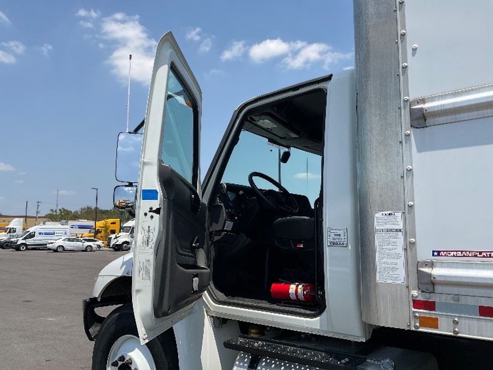 Medium Duty Box Truck-Light and Medium Duty Trucks-International-2021-MV607-Fort Myers-FL-135,660\n\t\tmiles-$ 63,750 - Image 16