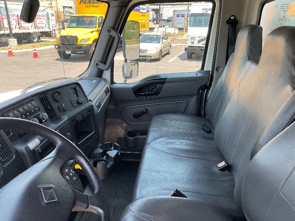 Medium Duty Box Truck-Light and Medium Duty Trucks-International-2021-MV607-Fort Myers-FL-135,660\n\t\tmiles-$ 63,750 - Image 19