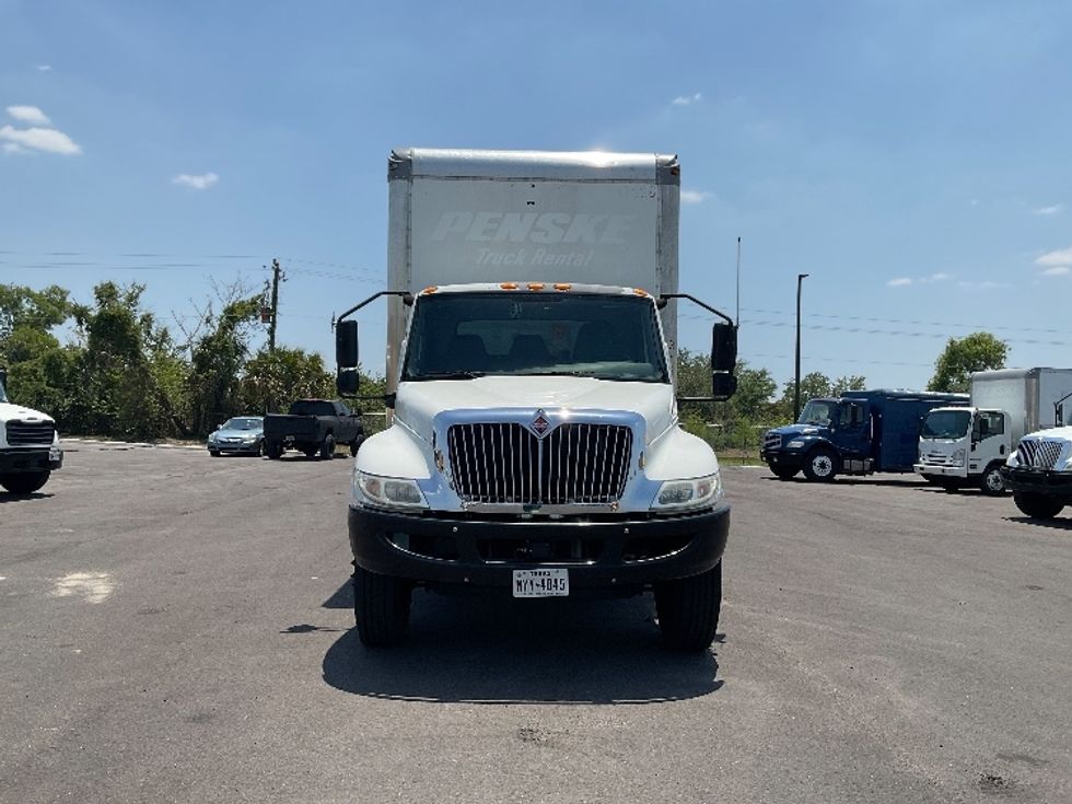 Medium Duty Box Truck-Light and Medium Duty Trucks-International-2021-MV607-Fort Myers-FL-135,660\n\t\tmiles-$ 63,750 - Image 2