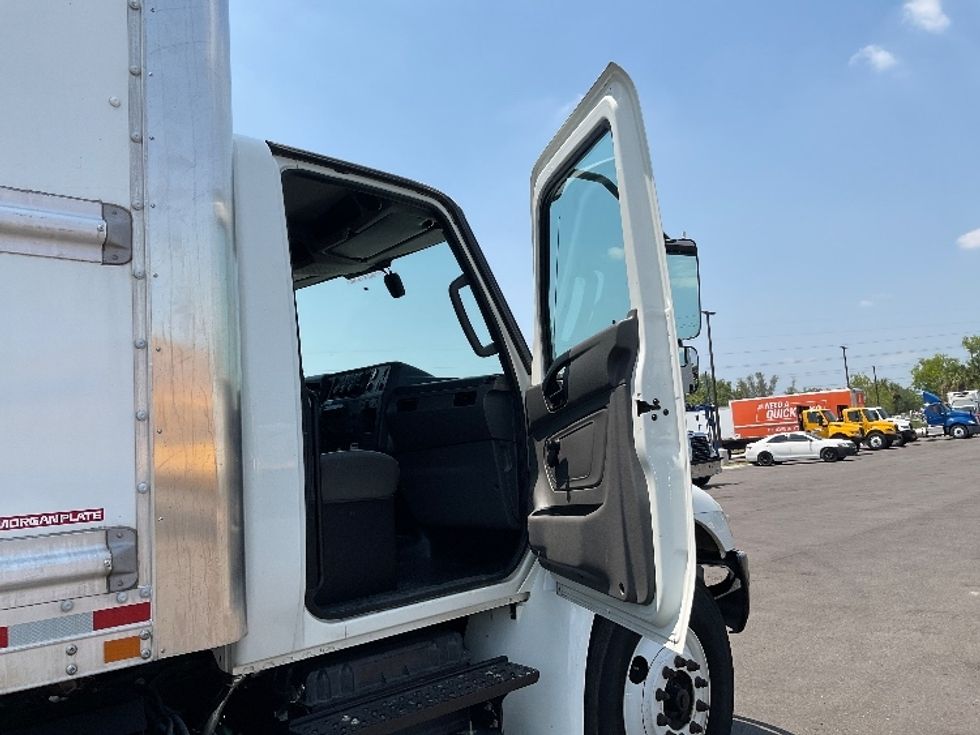 Medium Duty Box Truck-Light and Medium Duty Trucks-International-2021-MV607-Fort Myers-FL-135,660\n\t\tmiles-$ 63,750 - Image 20