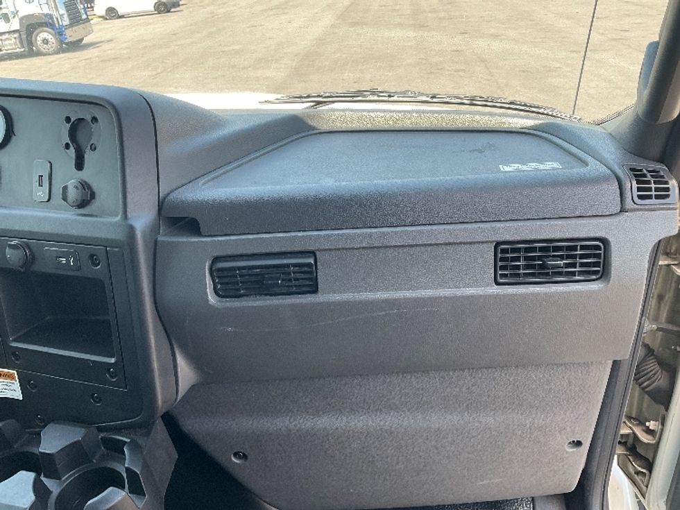 Medium Duty Box Truck-Light and Medium Duty Trucks-International-2021-MV607-Fort Myers-FL-135,660\n\t\tmiles-$ 63,750 - Image 21