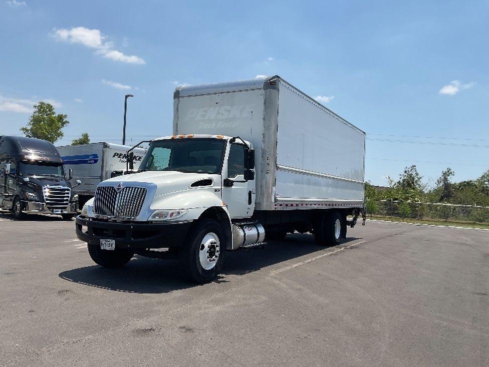 Medium Duty Box Truck-Light and Medium Duty Trucks-International-2021-MV607-Fort Myers-FL-135,660\n\t\tmiles-$ 63,750 - Image 3