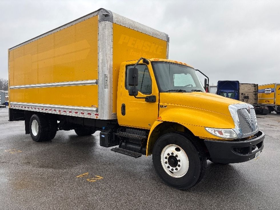 Medium Duty Box Truck-Light and Medium Duty Trucks-International-2021-MV607-Fort Wayne-IN-185,947\n\t\tmiles-$ 38,250 - Image 1