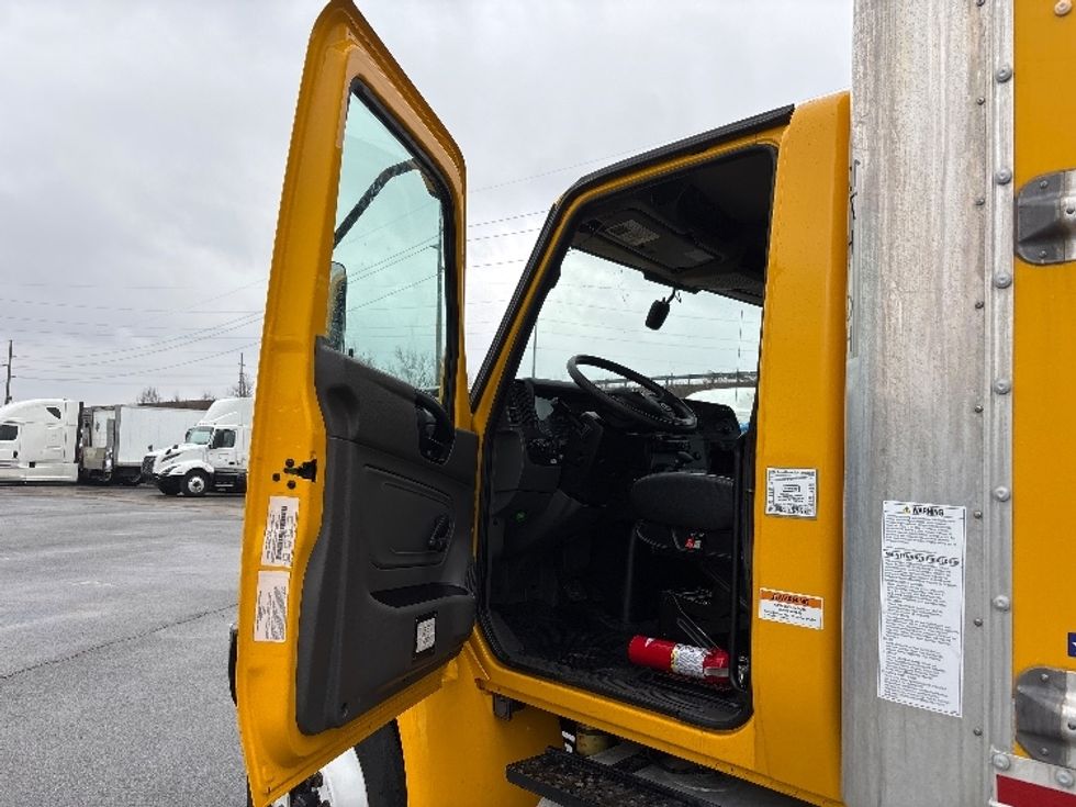 Medium Duty Box Truck-Light and Medium Duty Trucks-International-2021-MV607-Fort Wayne-IN-185,947\n\t\tmiles-$ 38,250 - Image 15