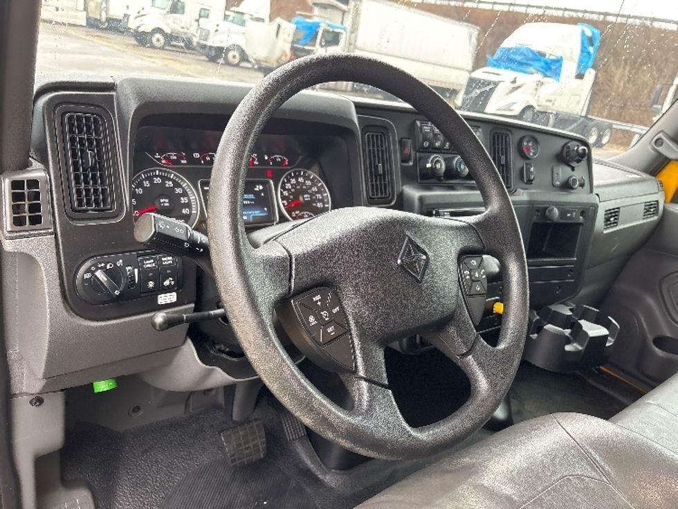 Medium Duty Box Truck-Light and Medium Duty Trucks-International-2021-MV607-Fort Wayne-IN-185,947\n\t\tmiles-$ 38,250 - Image 16