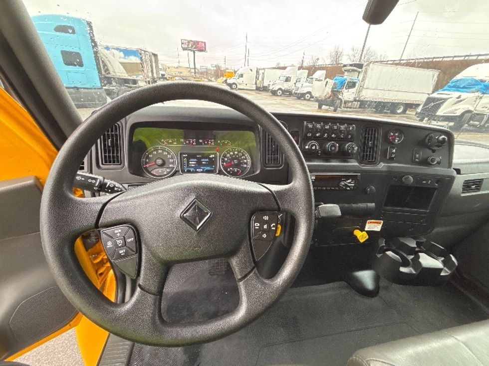 Medium Duty Box Truck-Light and Medium Duty Trucks-International-2021-MV607-Fort Wayne-IN-185,947\n\t\tmiles-$ 38,250 - Image 17