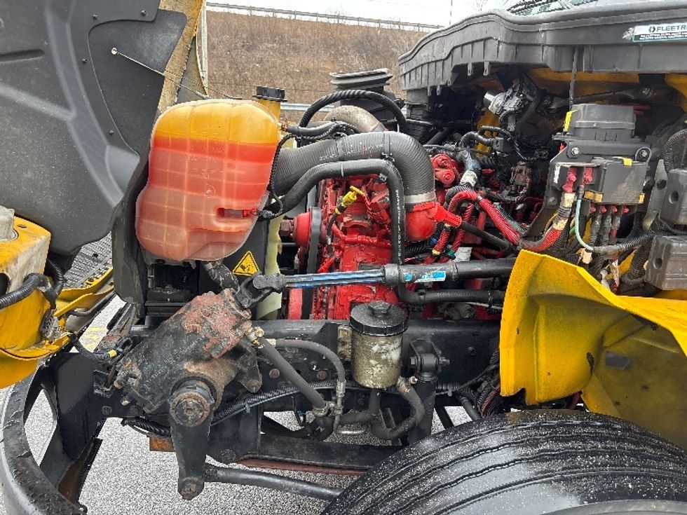 Medium Duty Box Truck-Light and Medium Duty Trucks-International-2021-MV607-Fort Wayne-IN-185,947\n\t\tmiles-$ 38,250 - Image 23