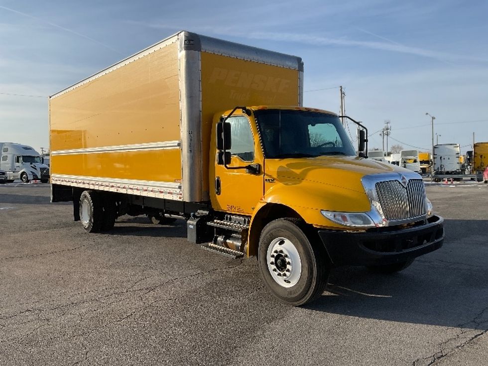 Medium Duty Box Truck-Light and Medium Duty Trucks-International-2021-MV607-Fort Wayne-IN-195,083\n\t\tmiles-$ 43,000 - Image 1