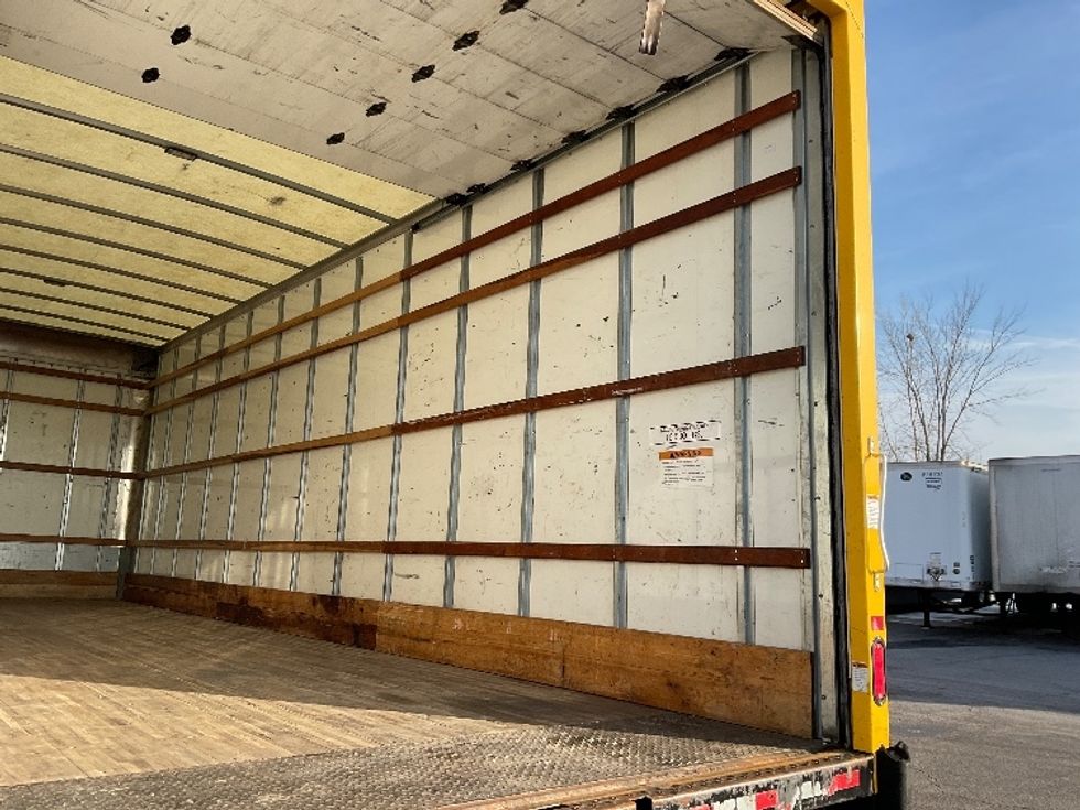 Medium Duty Box Truck-Light and Medium Duty Trucks-International-2021-MV607-Fort Wayne-IN-195,083\n\t\tmiles-$ 43,000 - Image 12