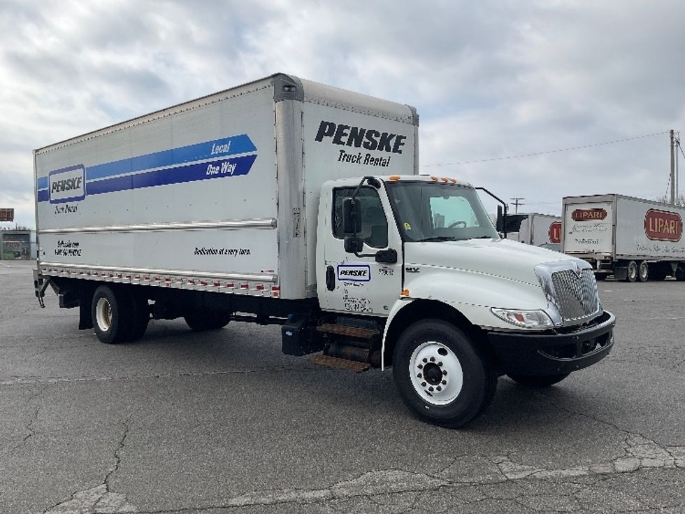Medium Duty Box Truck-Light and Medium Duty Trucks-International-2021-MV607-Fort Wayne-IN-206,698\n\t\tmiles-$ 51,000 - Image 1