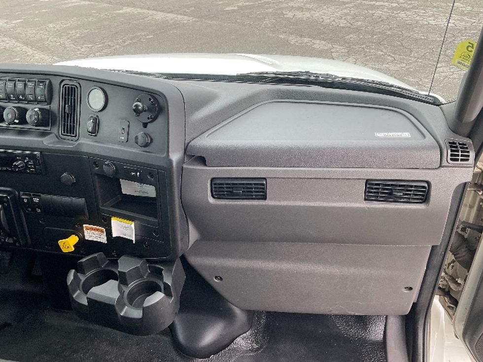 Medium Duty Box Truck-Light and Medium Duty Trucks-International-2021-MV607-Fort Wayne-IN-206,698\n\t\tmiles-$ 51,000 - Image 21