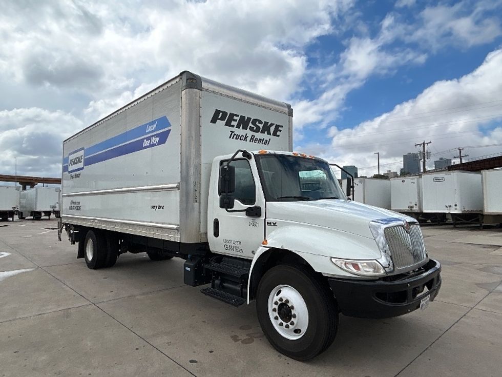 Medium Duty Box Truck-Light and Medium Duty Trucks-International-2021-MV607-Fort Worth-TX-139,351\n\t\tmiles-$ 61,250 - Image 1