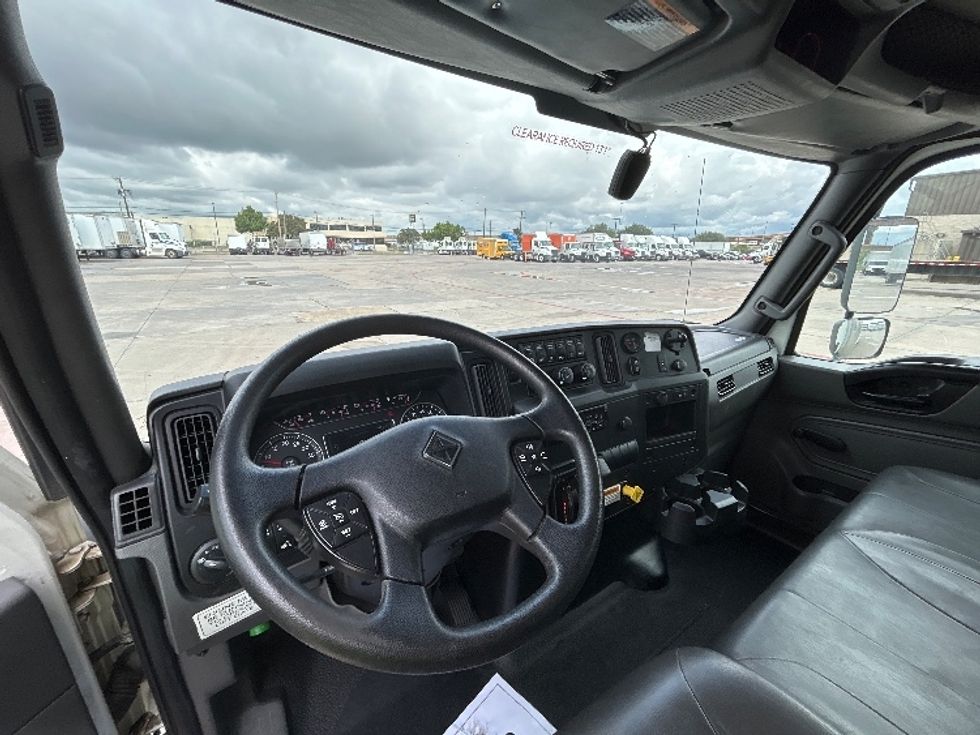 Medium Duty Box Truck-Light and Medium Duty Trucks-International-2021-MV607-Fort Worth-TX-139,351\n\t\tmiles-$ 61,250 - Image 18