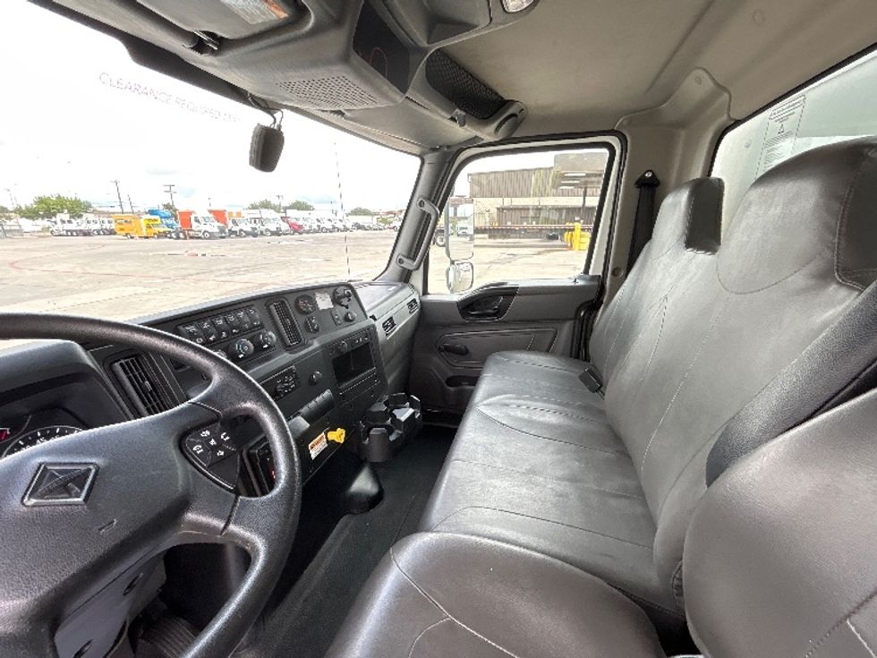 Medium Duty Box Truck-Light and Medium Duty Trucks-International-2021-MV607-Fort Worth-TX-139,351\n\t\tmiles-$ 61,250 - Image 19