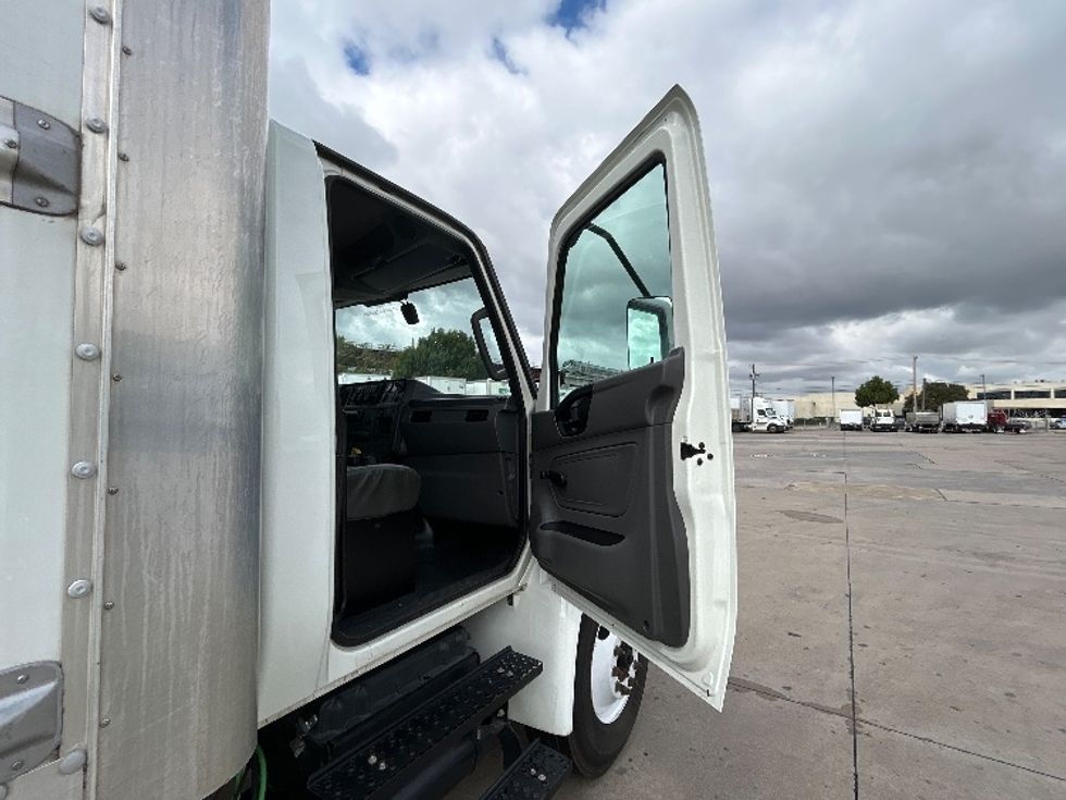 Medium Duty Box Truck-Light and Medium Duty Trucks-International-2021-MV607-Fort Worth-TX-139,351\n\t\tmiles-$ 61,250 - Image 20