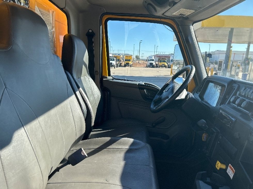 Medium Duty Box Truck-Light and Medium Duty Trucks-International-2021-MV607-Fort Worth-TX-146,222\n\t\tmiles-$ 43,750 - Image 22