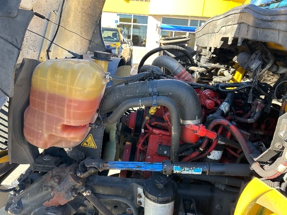 Medium Duty Box Truck-Light and Medium Duty Trucks-International-2021-MV607-Fort Worth-TX-146,222\n\t\tmiles-$ 43,750 - Image 24