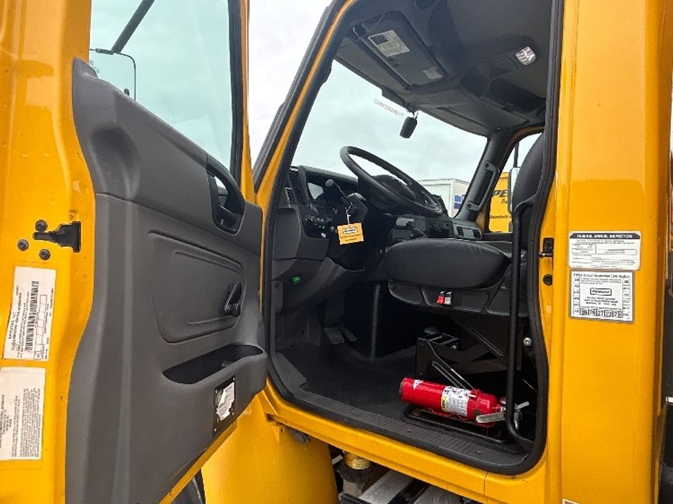 Medium Duty Box Truck-Light and Medium Duty Trucks-International-2021-MV607-Fort Worth-TX-173,234\n\t\tmiles-$ 46,500 - Image 16