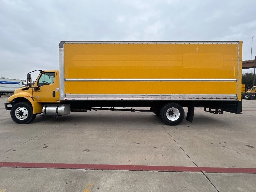 Medium Duty Box Truck-Light and Medium Duty Trucks-International-2021-MV607-Fort Worth-TX-173,234\n\t\tmiles-$ 46,500 - Image 4