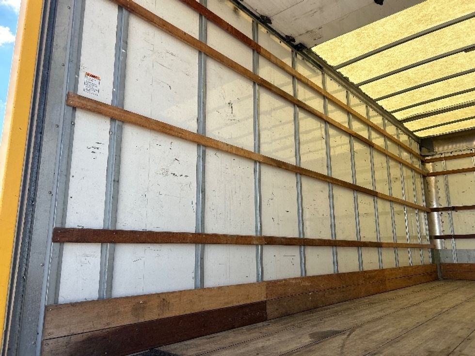 Medium Duty Box Truck-Light and Medium Duty Trucks-International-2021-MV607-Fort Worth-TX-178,295\n\t\tmiles-$ 35,500 - Image 11