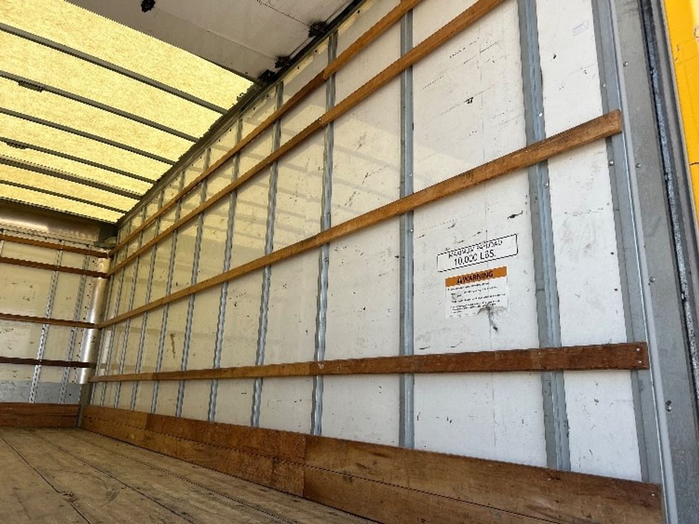 Medium Duty Box Truck-Light and Medium Duty Trucks-International-2021-MV607-Fort Worth-TX-178,295\n\t\tmiles-$ 35,500 - Image 12