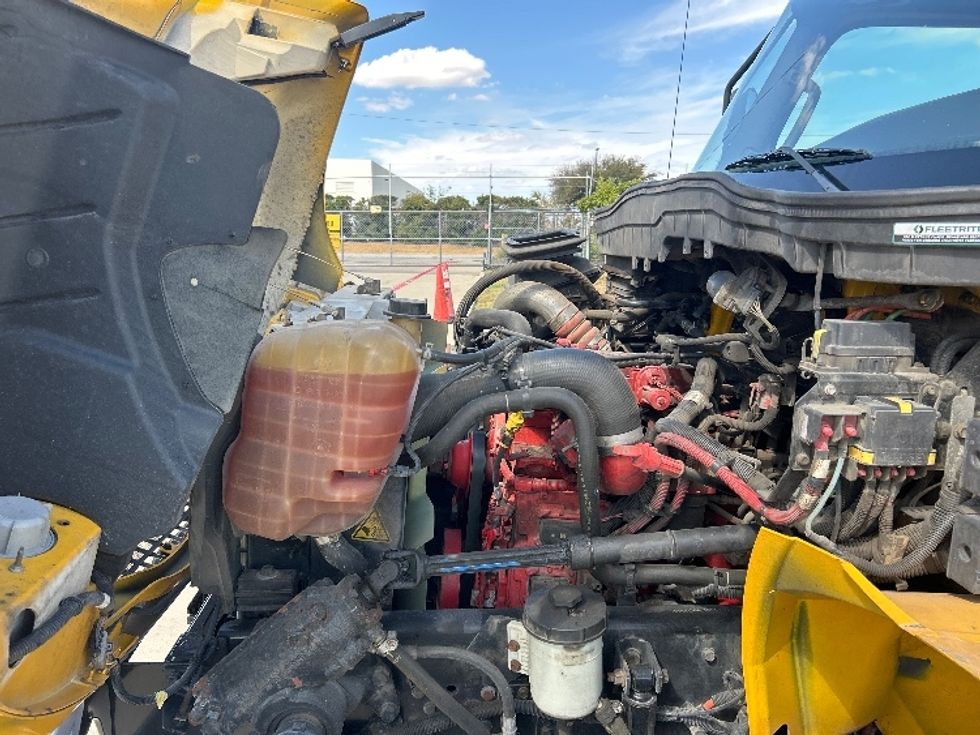 Medium Duty Box Truck-Light and Medium Duty Trucks-International-2021-MV607-Fort Worth-TX-178,295\n\t\tmiles-$ 35,500 - Image 22