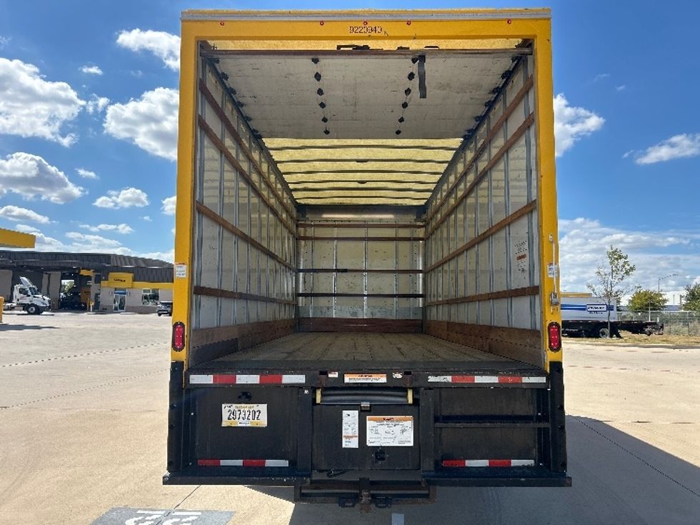 Medium Duty Box Truck-Light and Medium Duty Trucks-International-2021-MV607-Fort Worth-TX-178,295\n\t\tmiles-$ 35,500 - Image 8