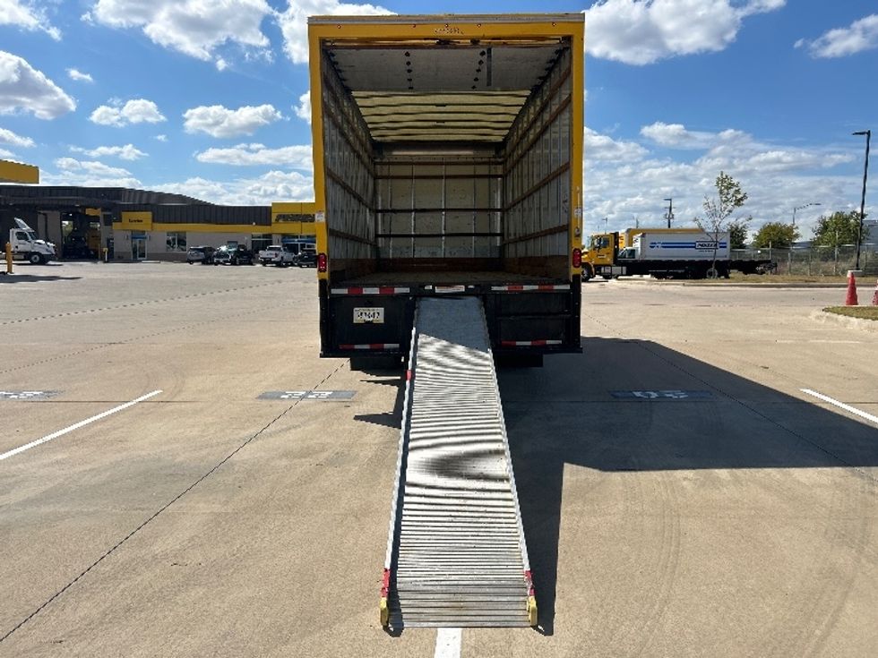 Medium Duty Box Truck-Light and Medium Duty Trucks-International-2021-MV607-Fort Worth-TX-178,295\n\t\tmiles-$ 35,500 - Image 9