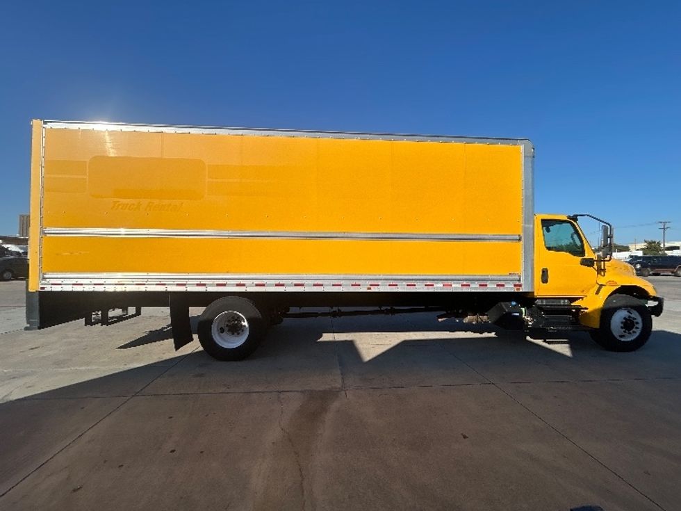 Medium Duty Box Truck-Light and Medium Duty Trucks-International-2021-MV607-Fort Worth-TX-203,425\n\t\tmiles-$ 44,750 - Image 15