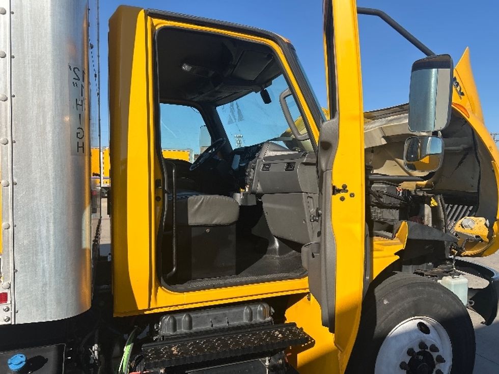 Medium Duty Box Truck-Light and Medium Duty Trucks-International-2021-MV607-Fort Worth-TX-203,425\n\t\tmiles-$ 44,750 - Image 20