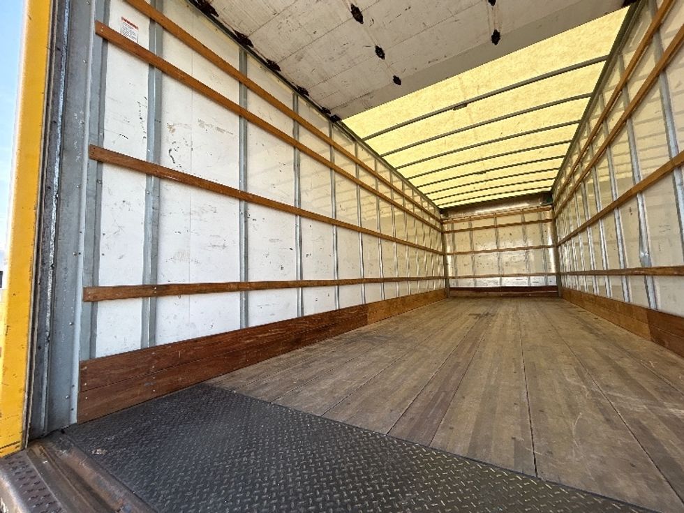 Medium Duty Box Truck-Light and Medium Duty Trucks-International-2021-MV607-Fort Worth-TX-209,893\n\t\tmiles-$ 39,500 - Image 11