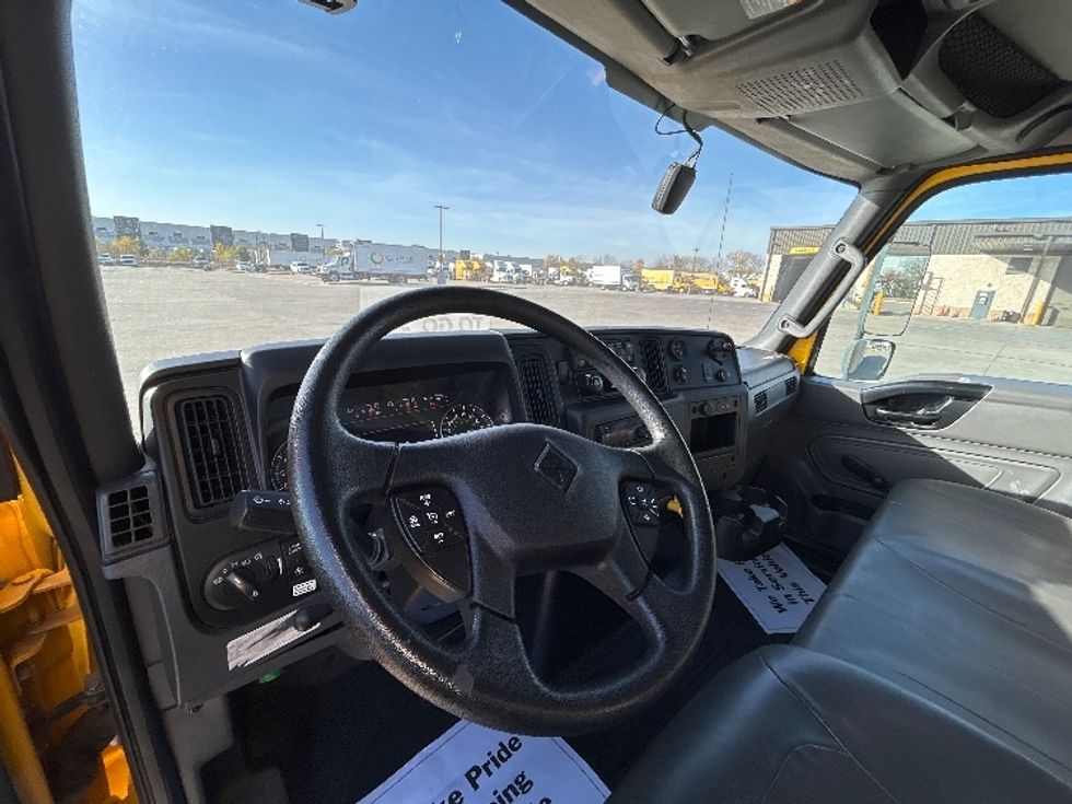 Medium Duty Box Truck-Light and Medium Duty Trucks-International-2021-MV607-Fort Worth-TX-209,893\n\t\tmiles-$ 39,500 - Image 17