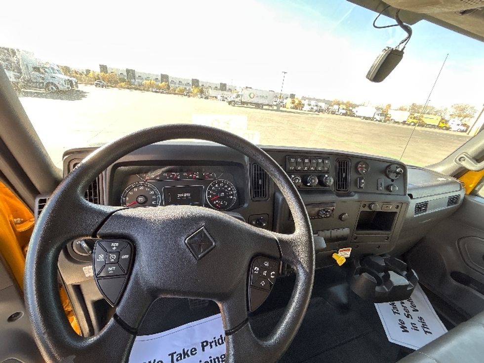 Medium Duty Box Truck-Light and Medium Duty Trucks-International-2021-MV607-Fort Worth-TX-209,893\n\t\tmiles-$ 39,500 - Image 18