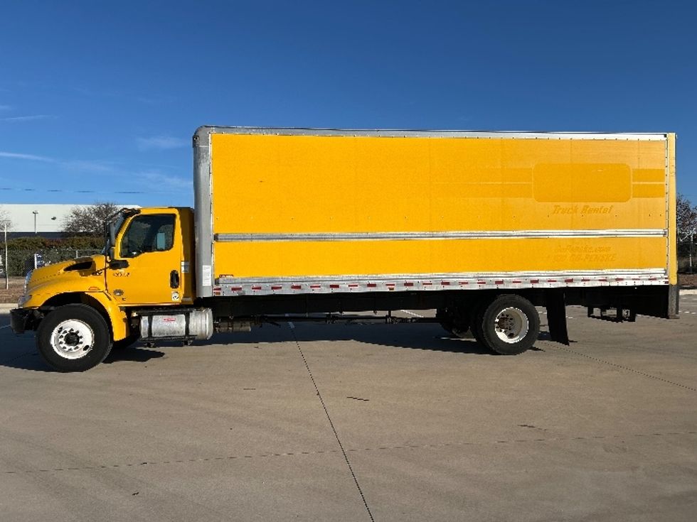 Medium Duty Box Truck-Light and Medium Duty Trucks-International-2021-MV607-Fort Worth-TX-209,893\n\t\tmiles-$ 39,500 - Image 4