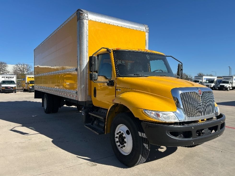 Medium Duty Box Truck-Light and Medium Duty Trucks-International-2021-MV607-Fort Worth-TX-214,811\n\t\tmiles-$ 40,250 - Image 1