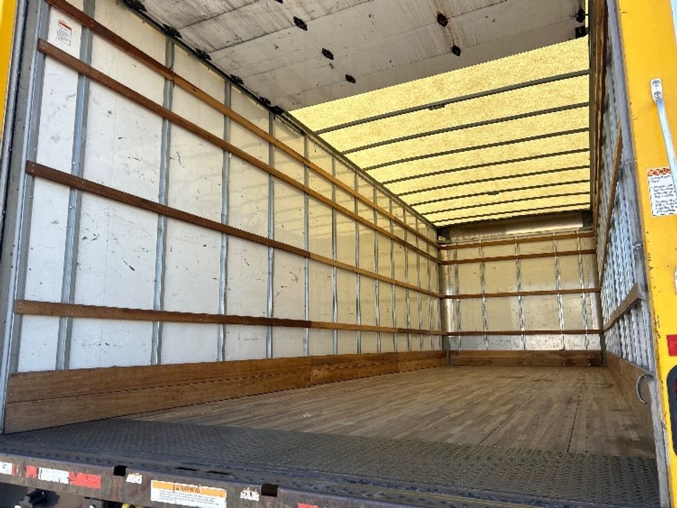 Medium Duty Box Truck-Light and Medium Duty Trucks-International-2021-MV607-Fort Worth-TX-214,811\n\t\tmiles-$ 40,250 - Image 12