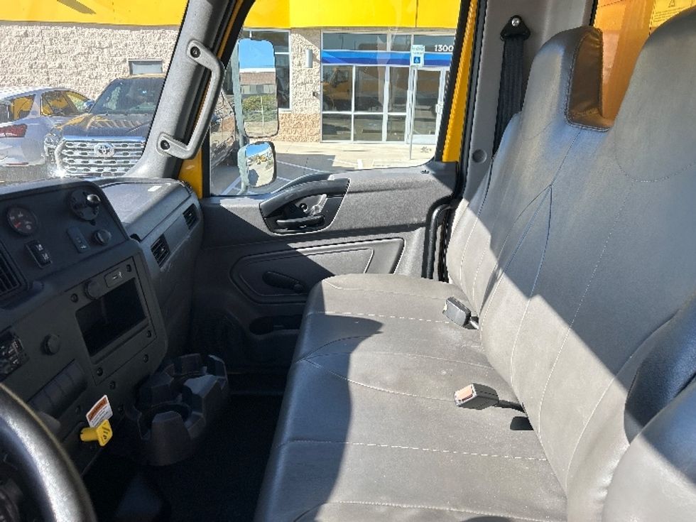 Medium Duty Box Truck-Light and Medium Duty Trucks-International-2021-MV607-Fort Worth-TX-214,811\n\t\tmiles-$ 40,250 - Image 19