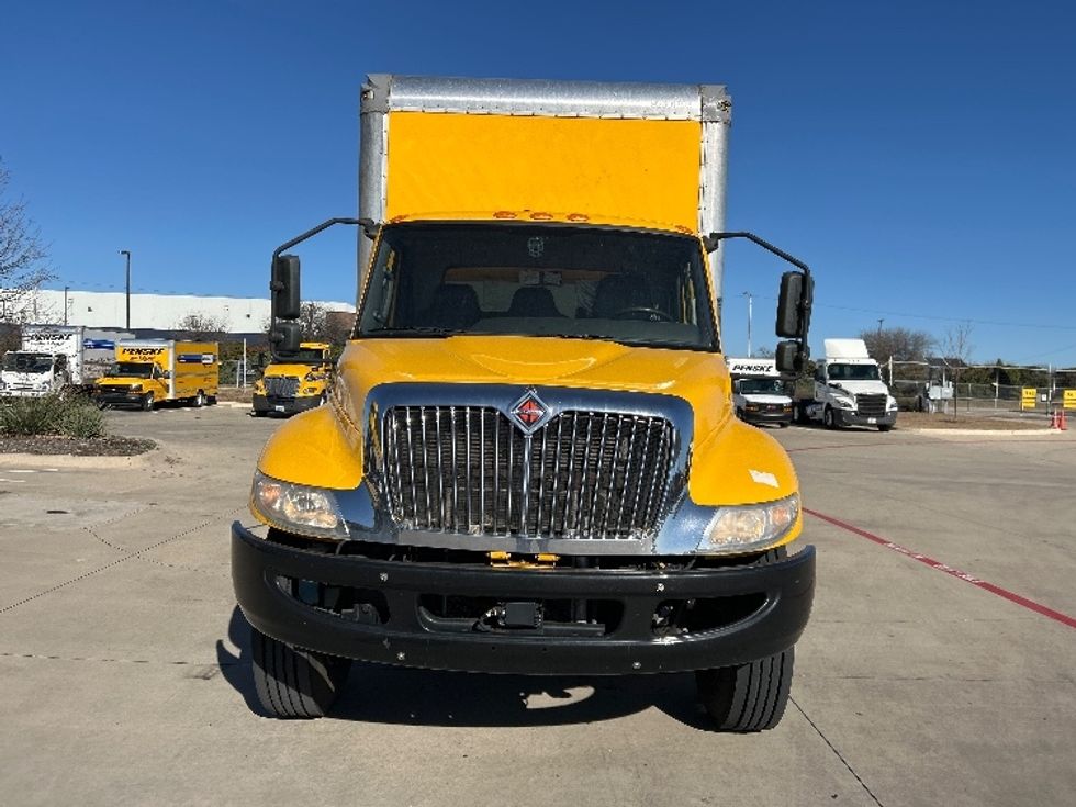 Medium Duty Box Truck-Light and Medium Duty Trucks-International-2021-MV607-Fort Worth-TX-214,811\n\t\tmiles-$ 40,250 - Image 2