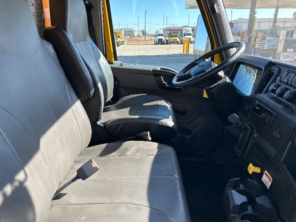 Medium Duty Box Truck-Light and Medium Duty Trucks-International-2021-MV607-Fort Worth-TX-214,811\n\t\tmiles-$ 40,250 - Image 22