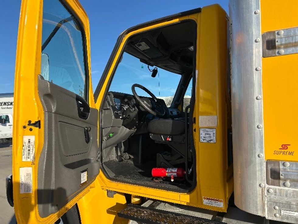 Medium Duty Box Truck-Light and Medium Duty Trucks-International-2021-MV607-Fort Worth-TX-224,052\n\t\tmiles-$ 37,250 - Image 16