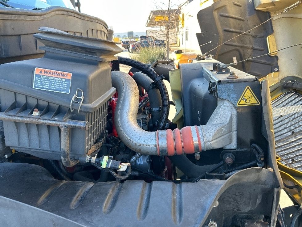 Medium Duty Box Truck-Light and Medium Duty Trucks-International-2021-MV607-Fort Worth-TX-224,052\n\t\tmiles-$ 37,250 - Image 23