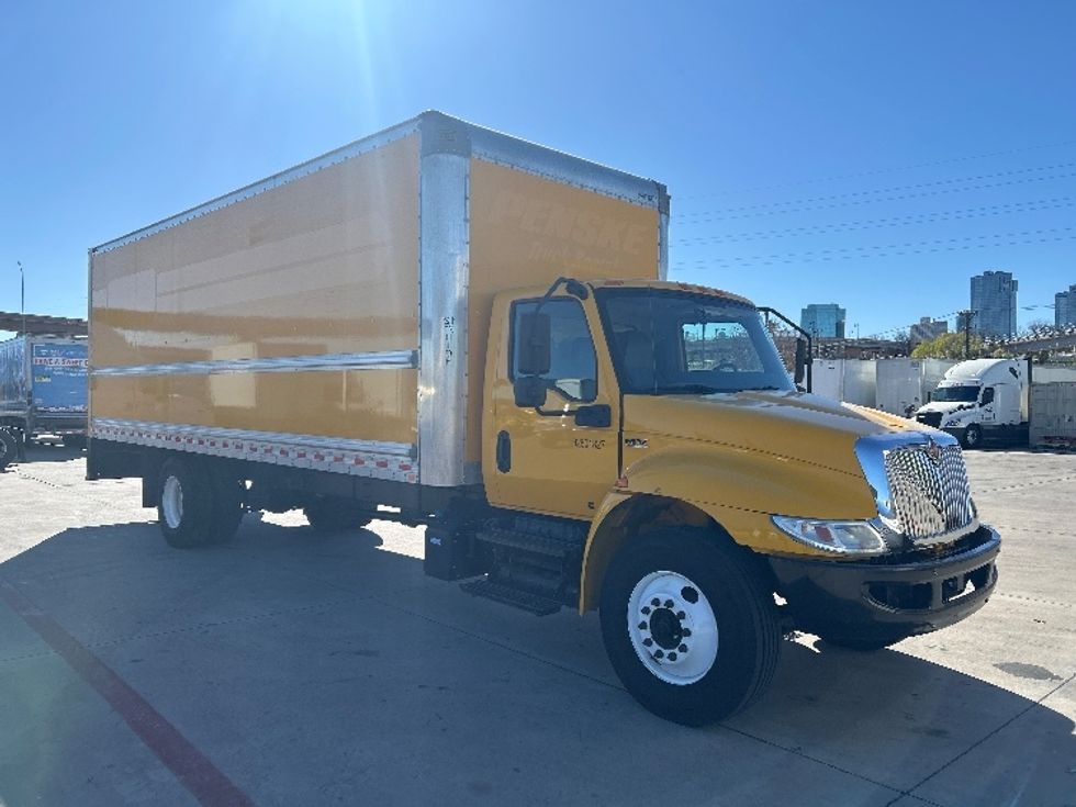 Medium Duty Box Truck-Light and Medium Duty Trucks-International-2021-MV607-Fort Worth-TX-226,334\n\t\tmiles-$ 38,500 - Image 1