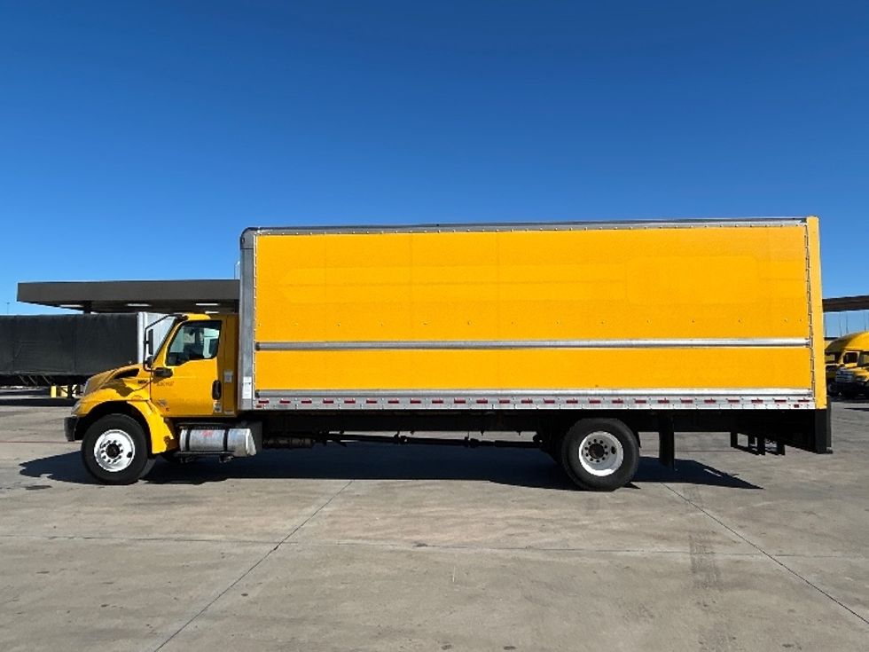 Medium Duty Box Truck-Light and Medium Duty Trucks-International-2021-MV607-Fort Worth-TX-226,334\n\t\tmiles-$ 38,500 - Image 4