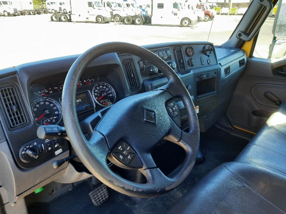 Medium Duty Box Truck-Light and Medium Duty Trucks-International-2021-MV607-Fort Worth-TX-231,004\n\t\tmiles-$ 37,750 - Image 16