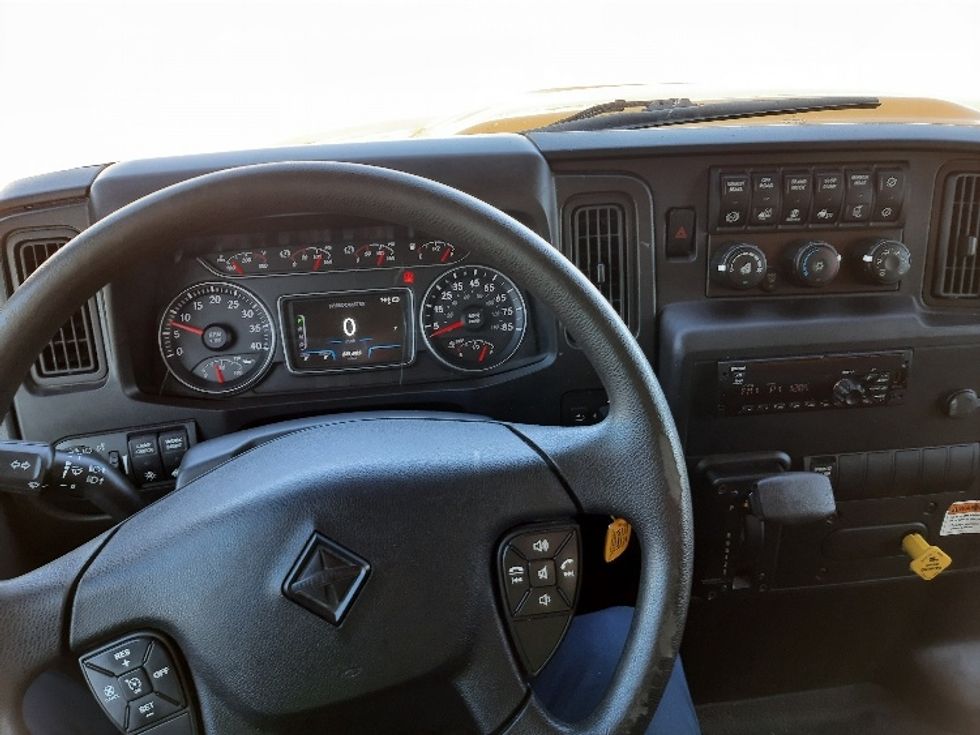 Medium Duty Box Truck-Light and Medium Duty Trucks-International-2021-MV607-Fort Worth-TX-231,004\n\t\tmiles-$ 37,750 - Image 17